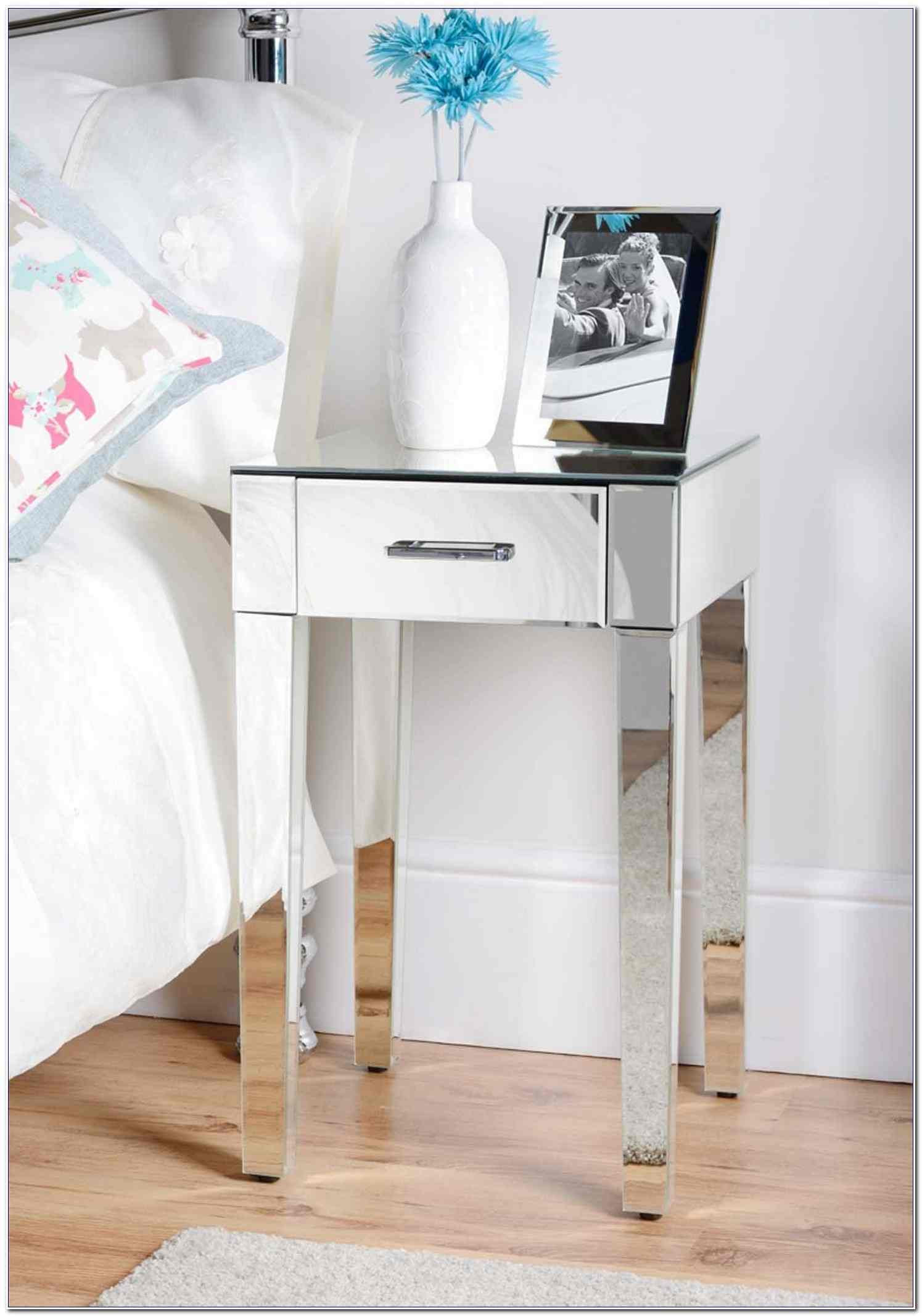 Small Bedroom End Tables
 Small End Table For Bedroom – Bedroom Ideas
