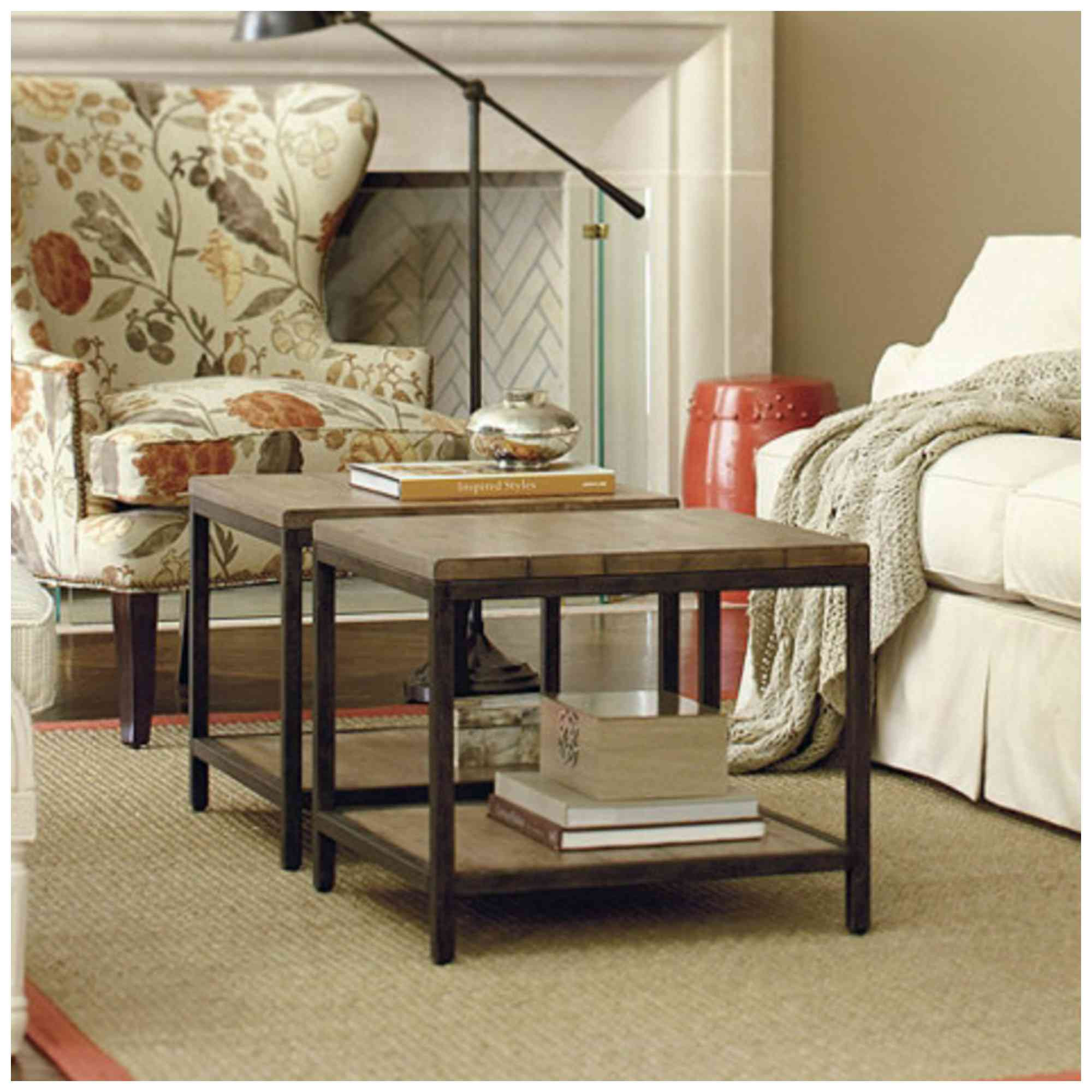 Small Livingroom Table
 7 Coffee Table Alternatives for Small Living Rooms