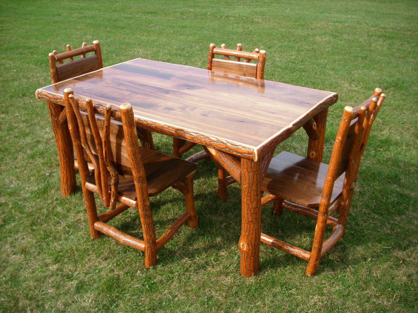 Small Wood Kitchen Table
 How to Build a Rustic Kitchen Table