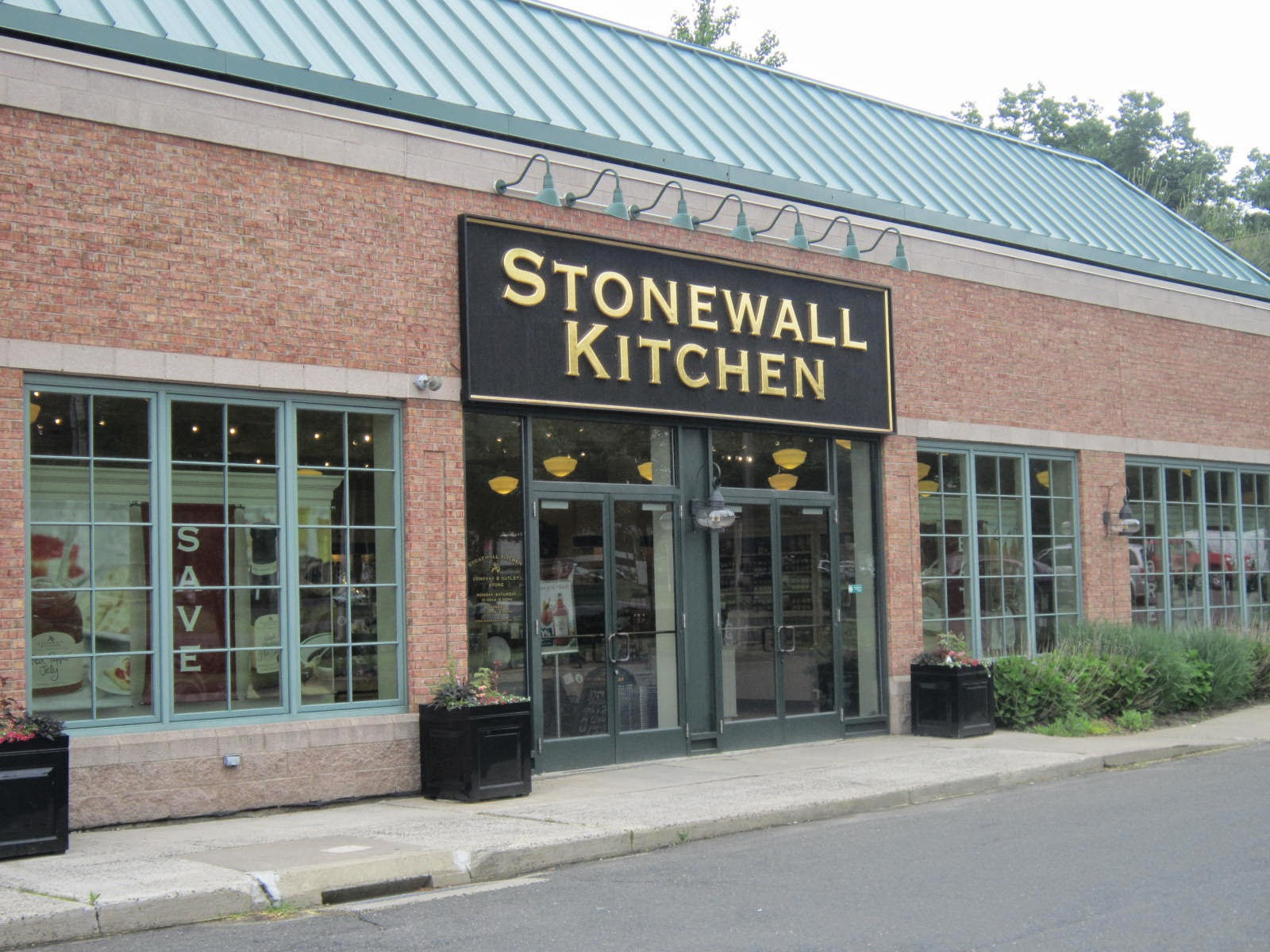 Stonewall Kitchen Stores
 Design Megillah Store Crush Stonewall Kitchen