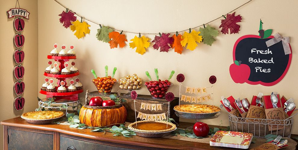Thanksgiving Party Decorations
 Thanksgiving Baking Supplies Baking Pans Baking Cups