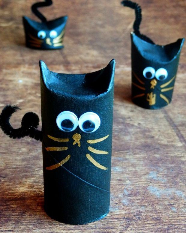 Toilet Paper Halloween Crafts
 Halloween crafts for kids – 19 upcycled toilet paper rolls