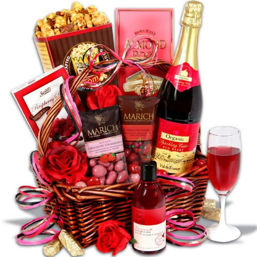 Valentines Day Gifts For Her
 25 Valentine’s Day Gifts for your Girlfriend