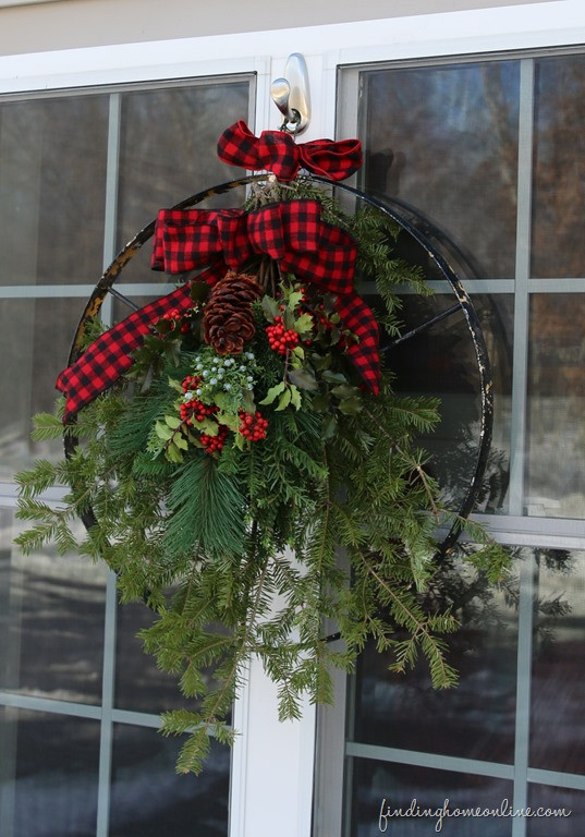 Vintage Christmas Decorating Ideas
 Outdoor Vintage Christmas Decorating Ideas & How to Make a
