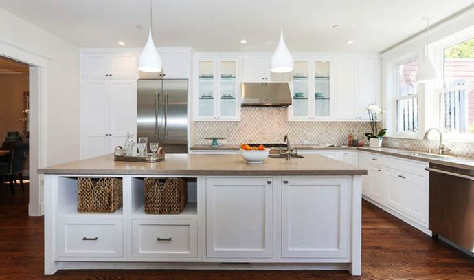 White Kitchen Bench
 Kitchen benches made from engineered stone