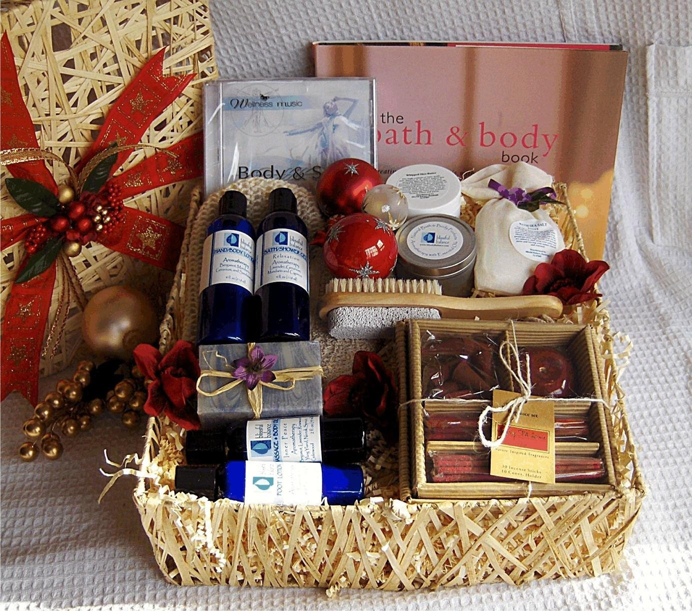 Gift Ideas For Couples
 10 Stylish Christmas Gift Basket Ideas For Couples 2020