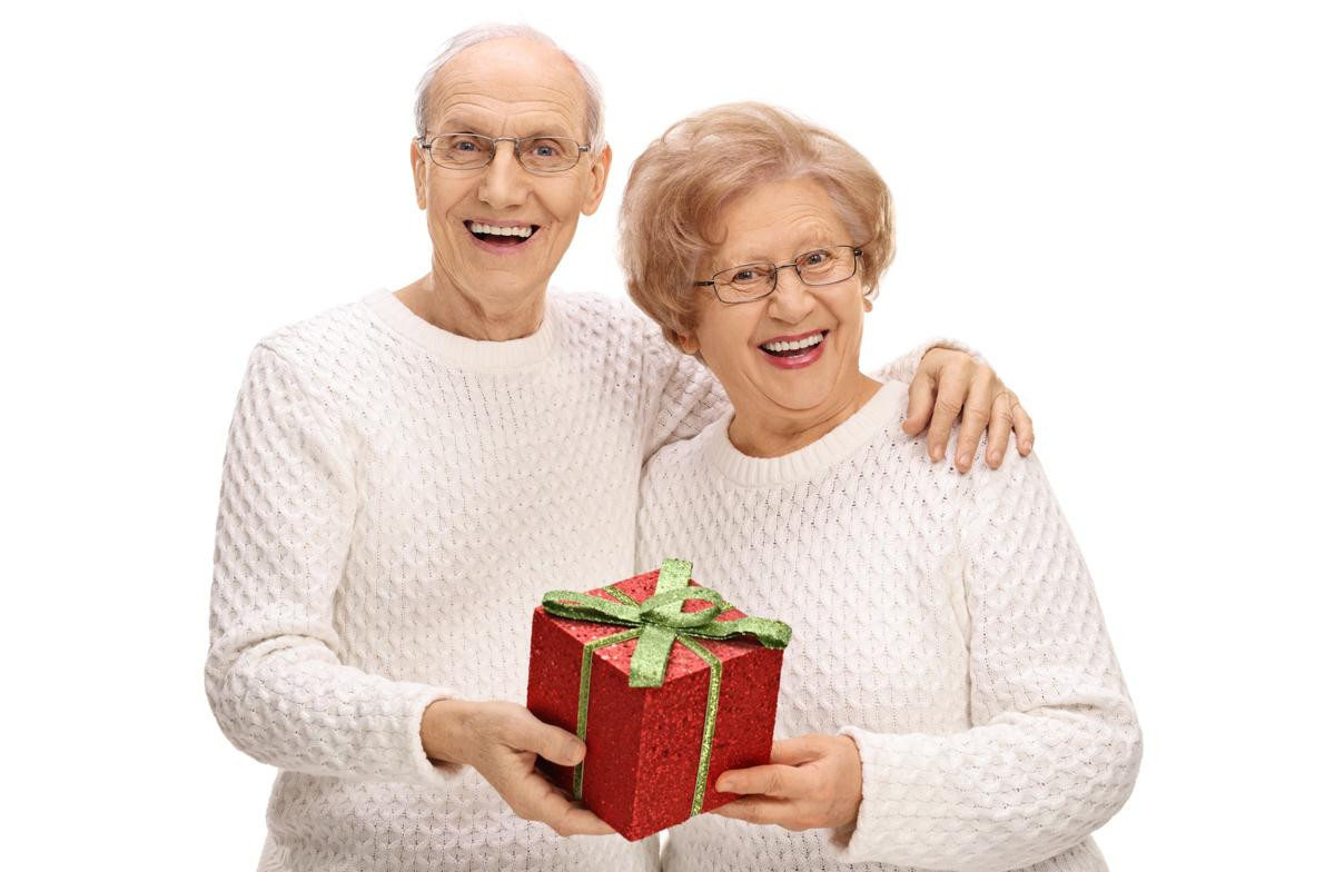 Gift Ideas For Older Couples
 15 Amazingly Thoughtful Wedding Gift Ideas for Older Couples