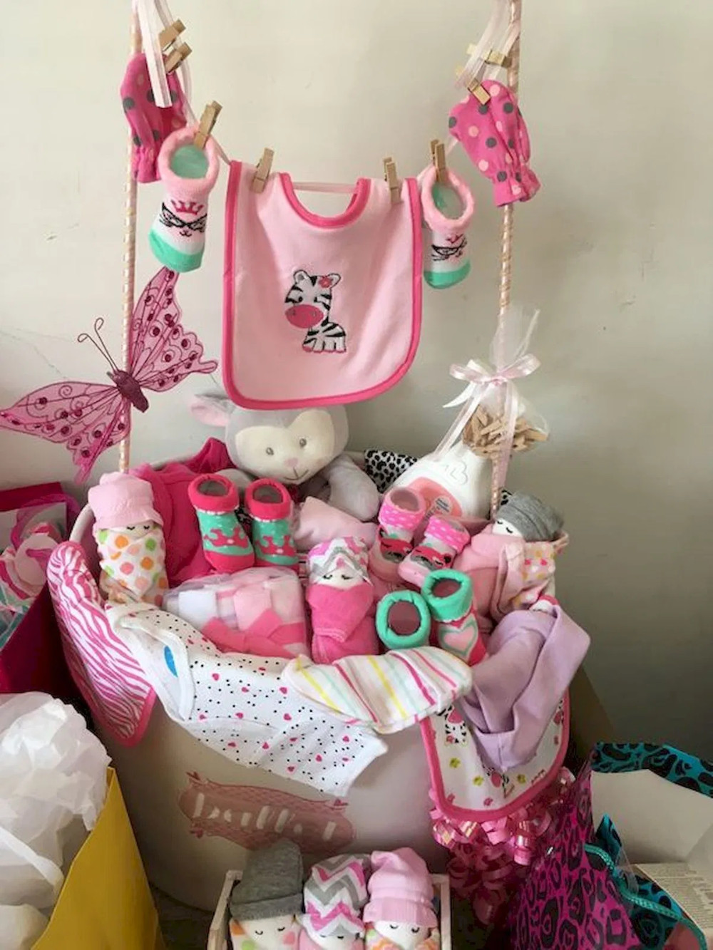 Toddler Girls Gift Ideas
 60 Cute Baby Shower Gift Ideas For Baby Girls 35