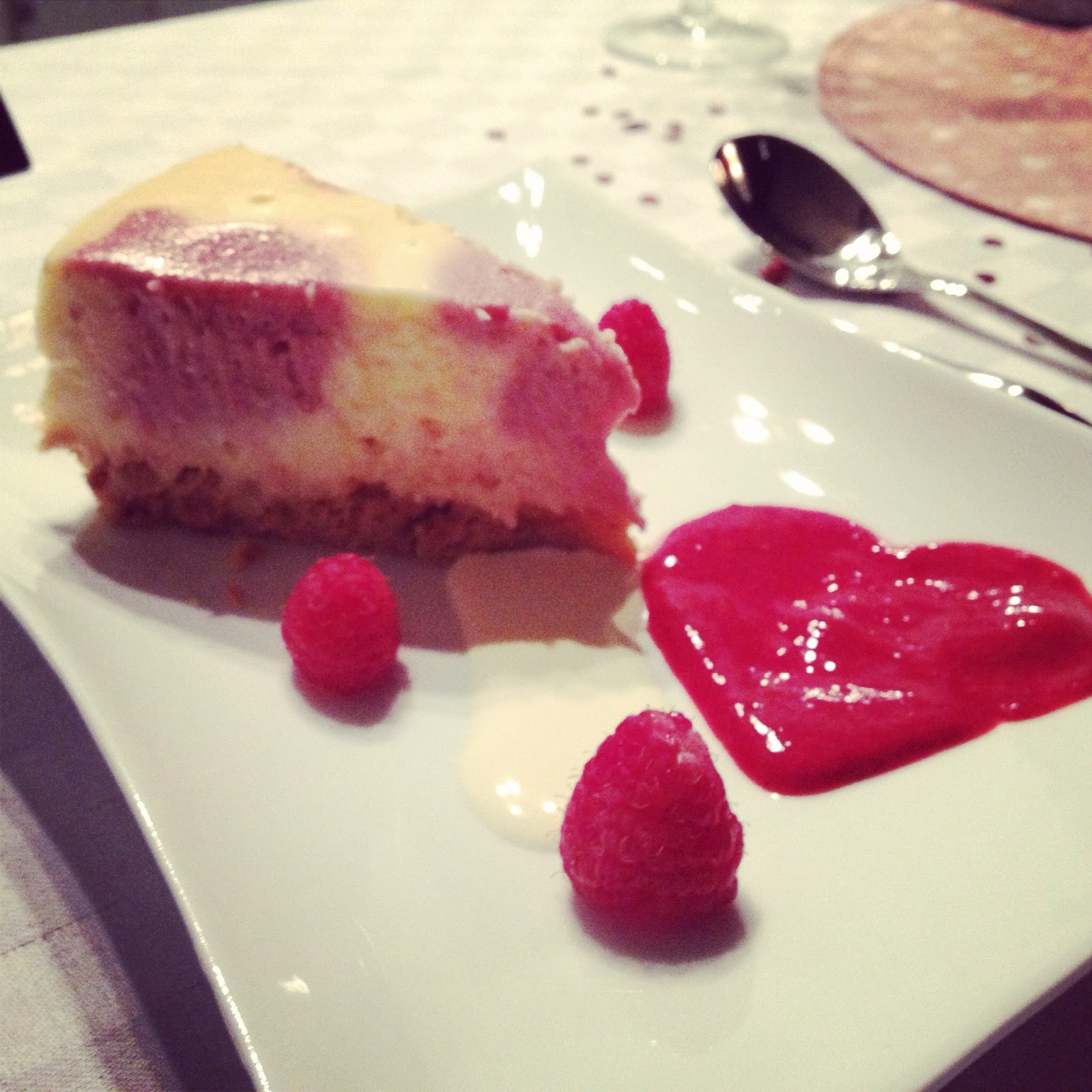 Valentine Cheese Cake
 M i s Ch i ef™ Love at First Bite Valentine Cheesecake