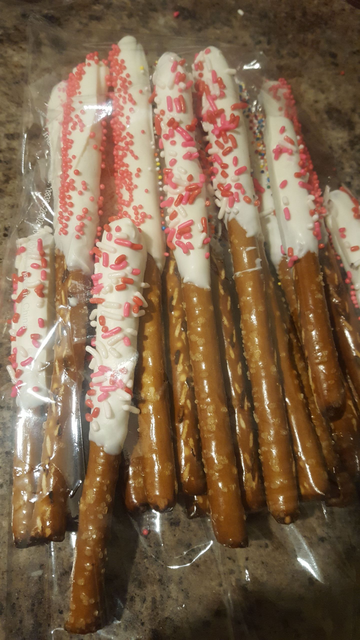 Valentine'S Day Chocolate Covered Pretzels
 Valentines day chocolate covered pretzel rods