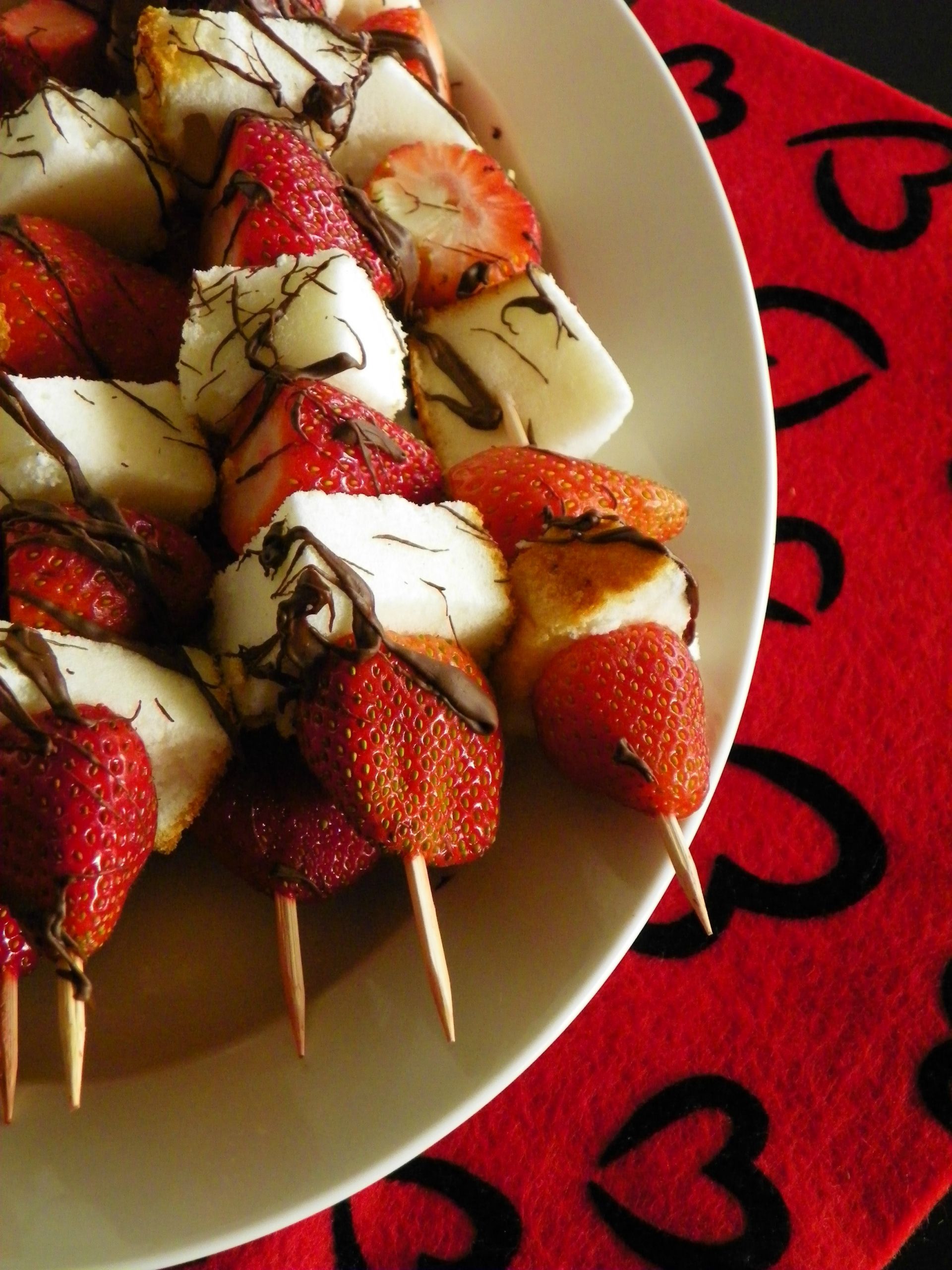 Valentine'S Day Desserts For Two
 Quick and Easy Valentine s Day Dessert Skewers