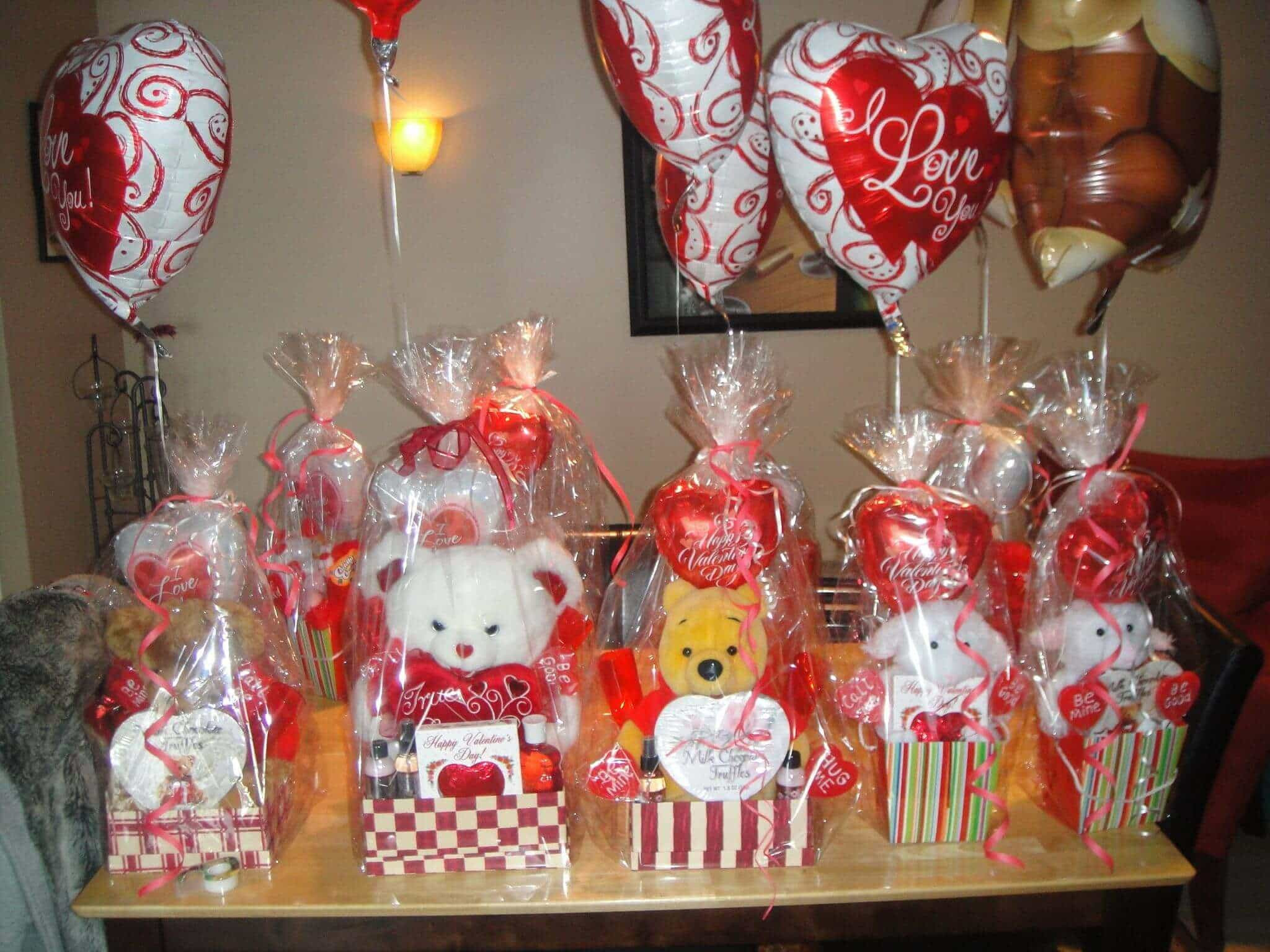Valentine'S Day Gift Ideas For Women
 Best Valentine s Day Gift Baskets Boxes & Gift Sets Ideas