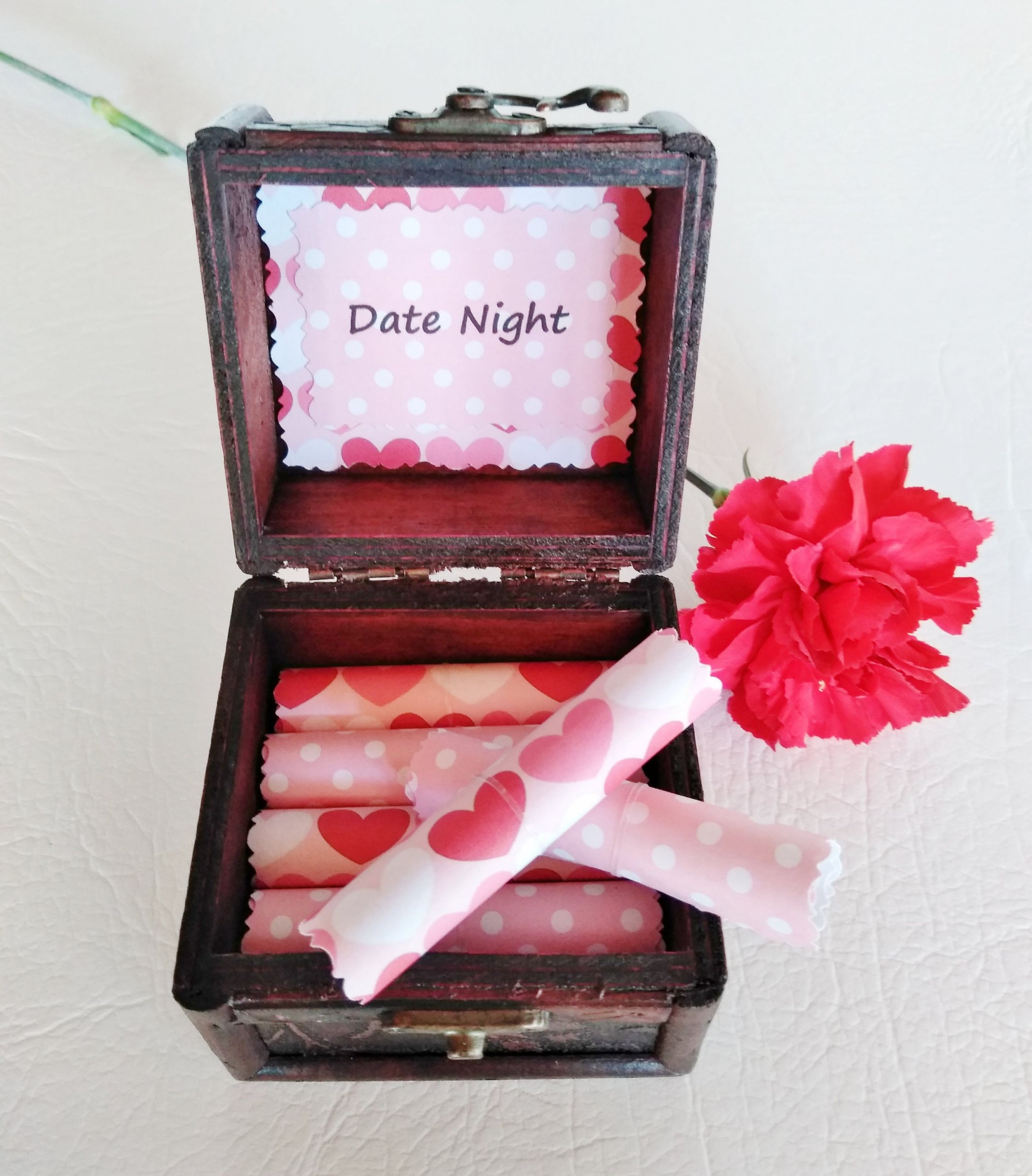 Valentines Gift For Her Ideas
 Valentine Date Box 18 Romantic Date Night Ideas in a